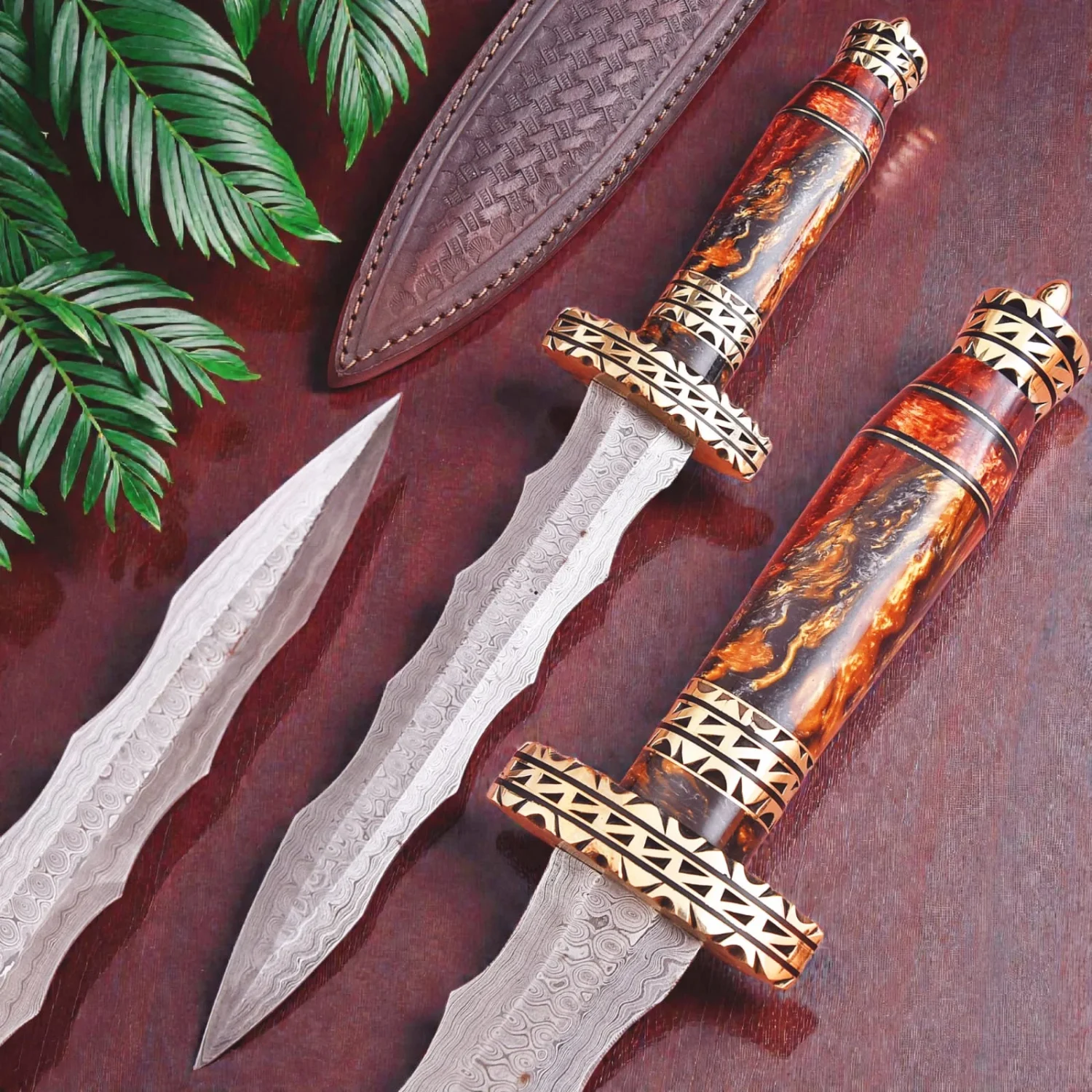 Handmade Damascus Steel Dagger, Fixed Blade Knife with Leather Sheath