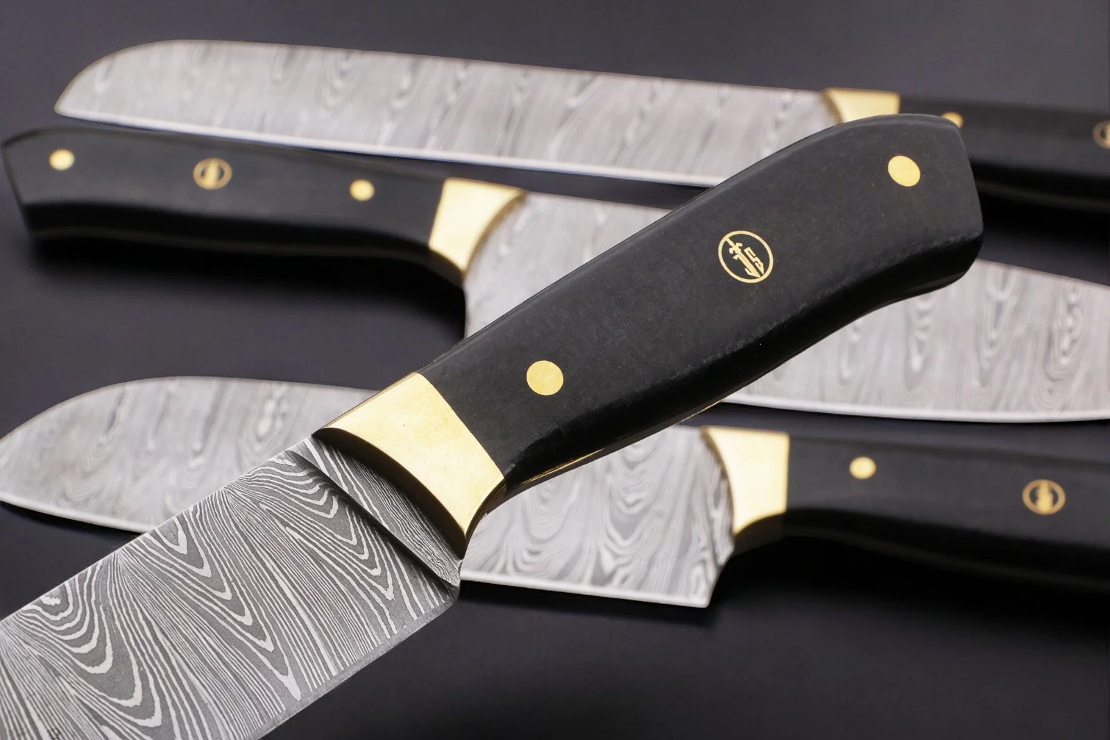 Premium-Damascus-Steel-Chef-Knife-Set-1